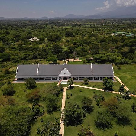 Kili Seasons Hotel Arusha Buitenkant foto